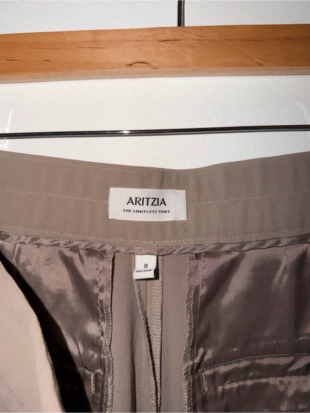 Aritzia The Limitless Pant Crepette in NomadTaupe - Picture 7 of 7